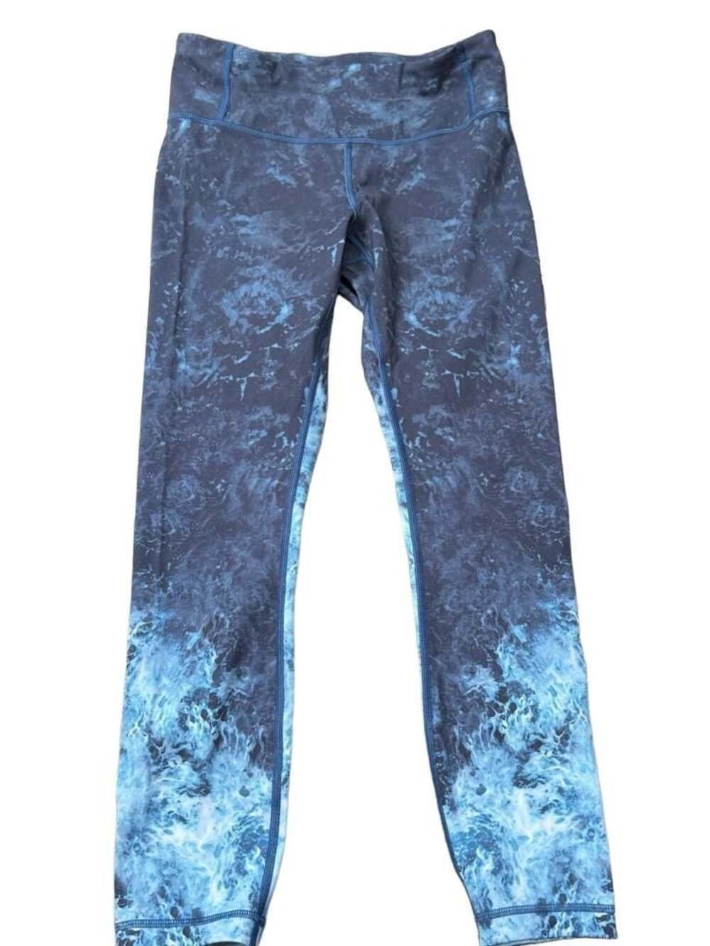Lululemon Speed Wunder 7/8 Length Leggings in Ocean/Deep Sea Print, Size 6